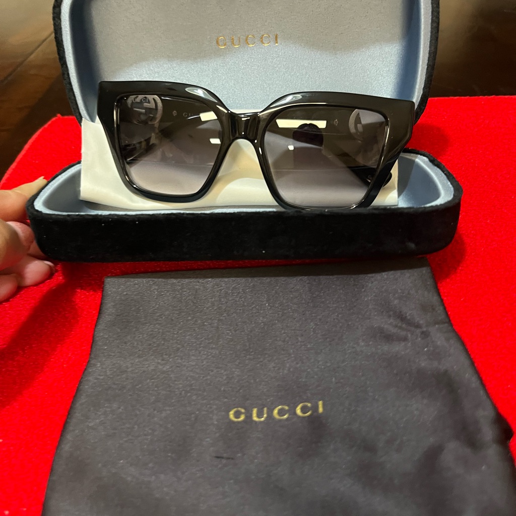 Gucci Black Square Sunglasses With Protective Case